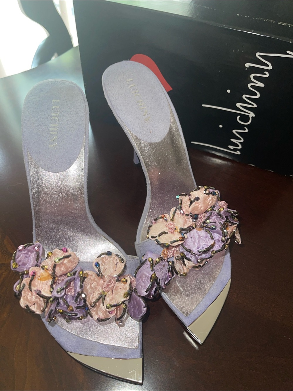 New SEXY Luichiny Lavender (lilac)Floral Embellished Slide Sandals( heels) sz 10